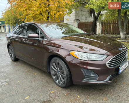 Красный Форд Фьюжн, объемом двигателя 2 л и пробегом 73 тыс. км за 13900 $, фото 3 на Automoto.ua