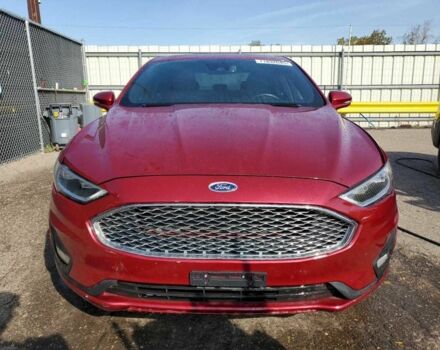 Красный Форд Фьюжн, объемом двигателя 2 л и пробегом 82 тыс. км за 2400 $, фото 4 на Automoto.ua