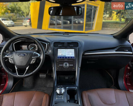 Червоний Форд Фьюжен, об'ємом двигуна 2 л та пробігом 207 тис. км за 12999 $, фото 10 на Automoto.ua