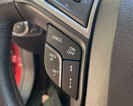 Красный Форд Фьюжн, объемом двигателя 2 л и пробегом 57 тыс. км за 15200 $, фото 19 на Automoto.ua