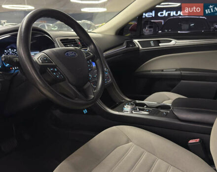 Красный Форд Фьюжн, объемом двигателя 2.49 л и пробегом 126 тыс. км за 14999 $, фото 17 на Automoto.ua