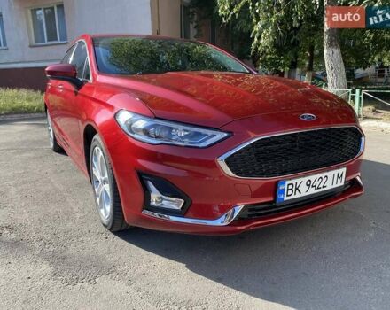 Красный Форд Фьюжн, объемом двигателя 2 л и пробегом 57 тыс. км за 15200 $, фото 5 на Automoto.ua