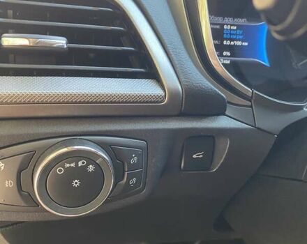 Красный Форд Фьюжн, объемом двигателя 2 л и пробегом 57 тыс. км за 15200 $, фото 28 на Automoto.ua