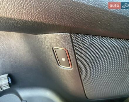 Красный Форд Фьюжн, объемом двигателя 2 л и пробегом 57 тыс. км за 15200 $, фото 27 на Automoto.ua