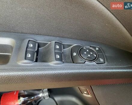 Красный Форд Фьюжн, объемом двигателя 2 л и пробегом 57 тыс. км за 15200 $, фото 25 на Automoto.ua