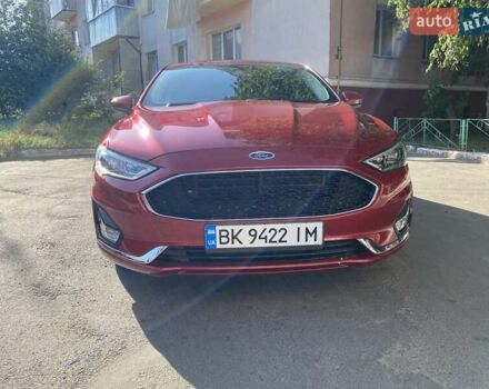 Красный Форд Фьюжн, объемом двигателя 2 л и пробегом 57 тыс. км за 15200 $, фото 7 на Automoto.ua