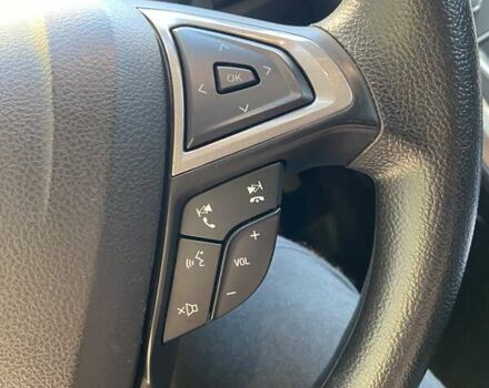 Красный Форд Фьюжн, объемом двигателя 2 л и пробегом 57 тыс. км за 15200 $, фото 20 на Automoto.ua