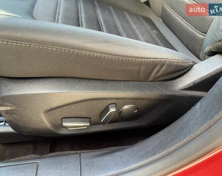 Красный Форд Фьюжн, объемом двигателя 2 л и пробегом 57 тыс. км за 15200 $, фото 31 на Automoto.ua