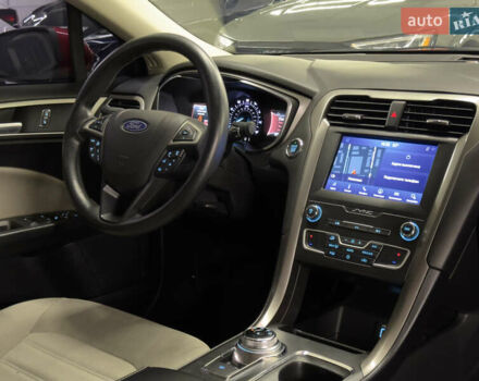 Красный Форд Фьюжн, объемом двигателя 2.49 л и пробегом 126 тыс. км за 14999 $, фото 23 на Automoto.ua