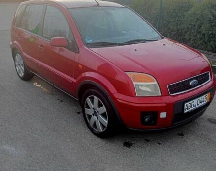 Красный Форд Фьюжн, объемом двигателя 0 л и пробегом 192 тыс. км за 3799 $, фото 1 на Automoto.ua