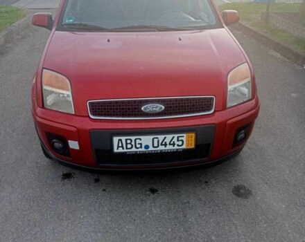 Красный Форд Фьюжн, объемом двигателя 0 л и пробегом 192 тыс. км за 3799 $, фото 2 на Automoto.ua