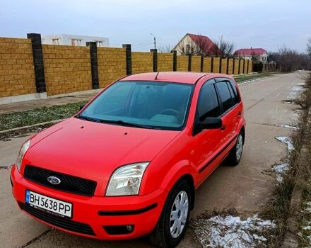 Красный Форд Фьюжн, объемом двигателя 1.4 л и пробегом 151 тыс. км за 4099 $, фото 1 на Automoto.ua