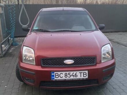 Красный Форд Фьюжн, объемом двигателя 1.39 л и пробегом 282 тыс. км за 3800 $, фото 1 на Automoto.ua