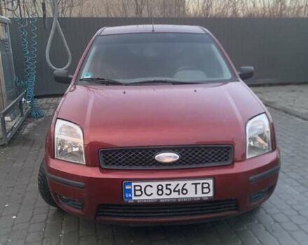 Красный Форд Фьюжн, объемом двигателя 1.39 л и пробегом 282 тыс. км за 3800 $, фото 1 на Automoto.ua