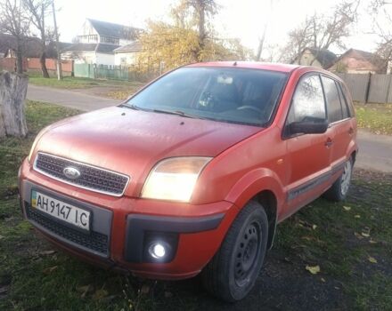 Красный Форд Фьюжн, объемом двигателя 1.25 л и пробегом 299 тыс. км за 3355 $, фото 1 на Automoto.ua