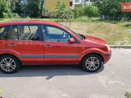 Форд Фьюжн 2007 в Киеве на Automoto.ua Красный Форд Фьюжн, объемом двигателя 1.39 л и пробегом 280 тыс. км за 3800 $, фото 1 на Automoto.ua