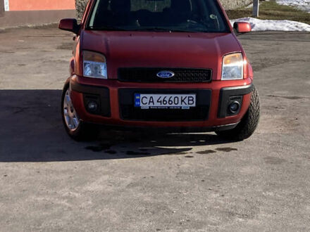 Красный Форд Фьюжн, объемом двигателя 1.4 л и пробегом 152 тыс. км за 4500 $, фото 1 на Automoto.ua