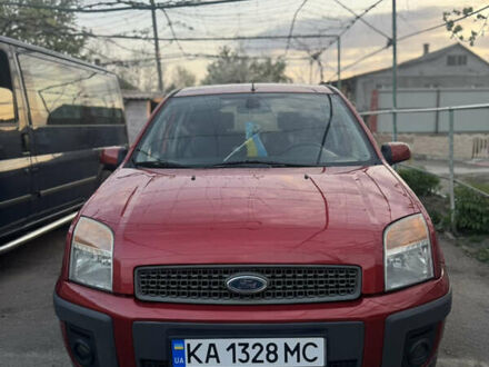 Форд Фьюжн 2008 в Первомайск на Automoto.ua Красный Форд Фьюжн, объемом двигателя 1.6 л и пробегом 200 тыс. км за 5200 $, фото 1 на Automoto.ua