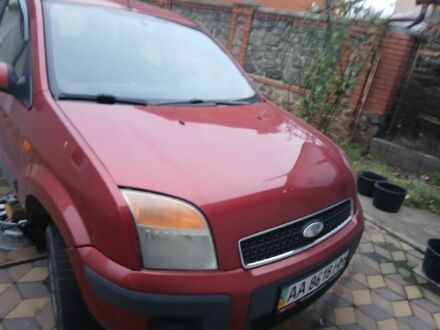 Красный Форд Фьюжн, объемом двигателя 1.6 л и пробегом 3 тыс. км за 3000 $, фото 1 на Automoto.ua