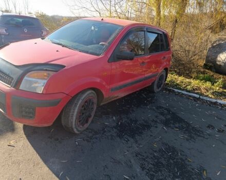 Красный Форд Фьюжн, объемом двигателя 1 л и пробегом 178 тыс. км за 3100 $, фото 1 на Automoto.ua