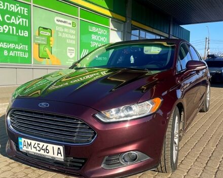 Красный Форд Фьюжн, объемом двигателя 2 л и пробегом 296 тыс. км за 8400 $, фото 1 на Automoto.ua