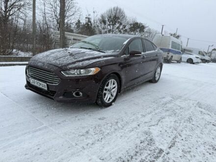 Красный Форд Фьюжн, объемом двигателя 1.6 л и пробегом 240 тыс. км за 5900 $, фото 1 на Automoto.ua