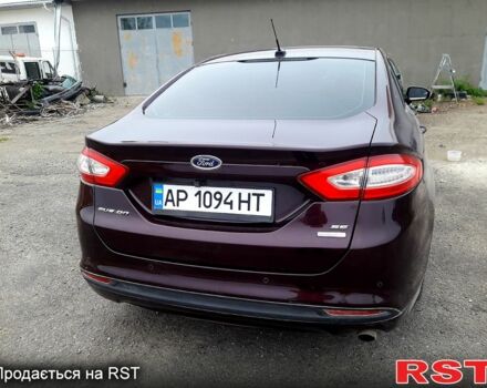 Красный Форд Фьюжн, объемом двигателя 1.6 л и пробегом 242 тыс. км за 6000 $, фото 1 на Automoto.ua