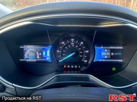 Форд Фьюжн 2014 в Львове на Automoto.ua Красный Форд Фьюжн, объемом двигателя 2 л и пробегом 197 тыс. км за 12000 $, фото 1 на Automoto.ua