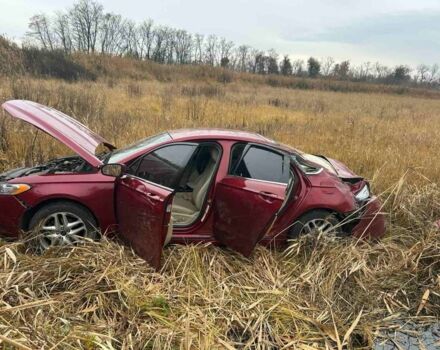 Форд Фьюжен 2015 у Синельниковом на Automoto.ua Червоний Форд Фьюжен, об'ємом двигуна 0 л та пробігом 150 тис. км за 5000 $, фото 1 на Automoto.ua