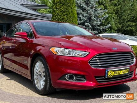 Форд Фьюжн 2015 в Львове на Automoto.ua Красный Форд Фьюжн, объемом двигателя 2 л и пробегом 132 тыс. км за 13500 $, фото 1 на Automoto.ua