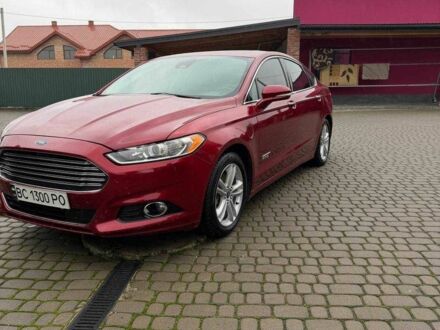 Красный Форд Фьюжн, объемом двигателя 2 л и пробегом 280 тыс. км за 11000 $, фото 1 на Automoto.ua