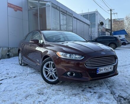 Красный Форд Фьюжн, объемом двигателя 2 л и пробегом 125 тыс. км за 10900 $, фото 1 на Automoto.ua