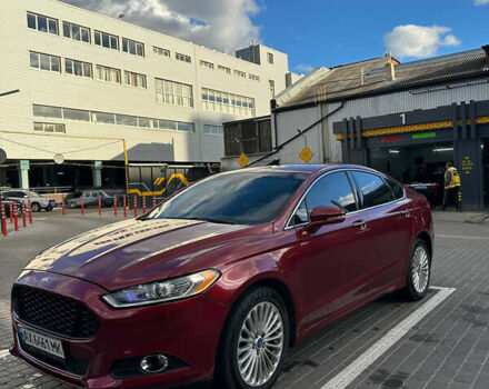 Красный Форд Фьюжн, объемом двигателя 2 л и пробегом 237 тыс. км за 9300 $, фото 1 на Automoto.ua