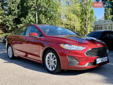 Красный Форд Фьюжн, объемом двигателя 2 л и пробегом 268 тыс. км за 13700 $, фото 1 на Automoto.ua