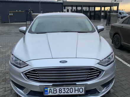 Форд Фьюжн 2018 в Виннице на Automoto.ua Красный Форд Фьюжн, объемом двигателя 2.49 л и пробегом 78 тыс. км за 11200 $, фото 1 на Automoto.ua