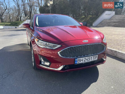 Форд Фьюжн 2019 в Одессе на Automoto.ua Красный Форд Фьюжн, объемом двигателя 2 л и пробегом 120 тыс. км за 17700 $, фото 1 на Automoto.ua