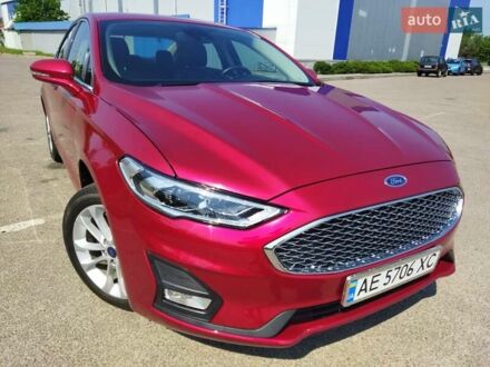 Форд Фьюжн 2019 в Днепре (Днепропетровске) на Automoto.ua Красный Форд Фьюжн, объемом двигателя 2 л и пробегом 42 тыс. км за 20000 $, фото 1 на Automoto.ua