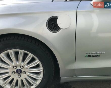 Форд Фьюжн, объемом двигателя 2 л и пробегом 169 тыс. км за 11900 $, фото 4 на Automoto.ua