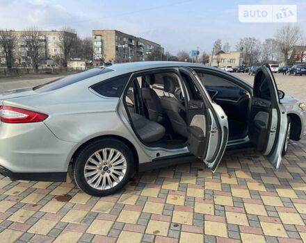 Форд Фьюжен, об'ємом двигуна 2 л та пробігом 200 тис. км за 10500 $, фото 2 на Automoto.ua