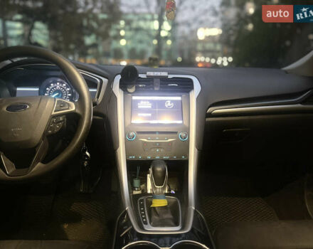 Форд Фьюжн, объемом двигателя 1.5 л и пробегом 290 тыс. км за 10000 $, фото 6 на Automoto.ua