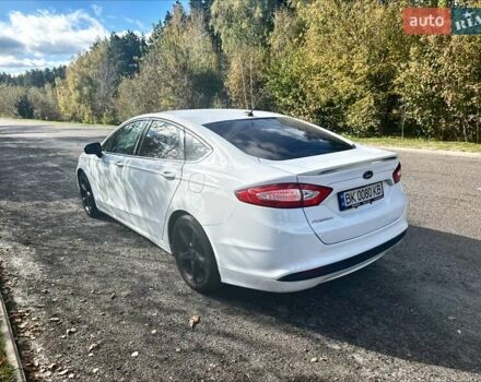 Форд Фьюжн, объемом двигателя 2.49 л и пробегом 182 тыс. км за 10200 $, фото 2 на Automoto.ua
