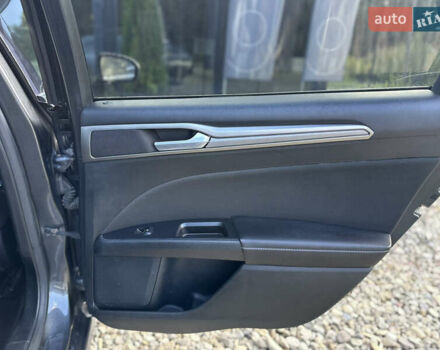 Форд Фьюжен, об'ємом двигуна 2 л та пробігом 219 тис. км за 9500 $, фото 18 на Automoto.ua