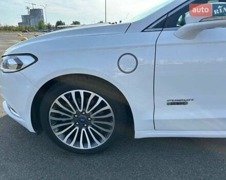 Форд Фьюжн, объемом двигателя 2 л и пробегом 105 тыс. км за 13500 $, фото 3 на Automoto.ua