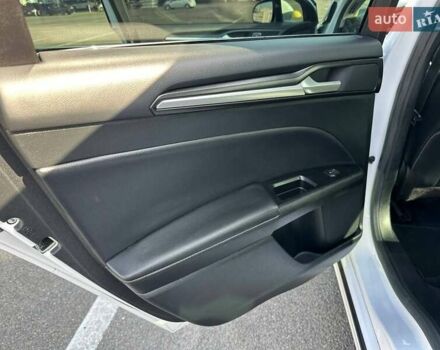 Форд Фьюжн, объемом двигателя 2 л и пробегом 105 тыс. км за 13500 $, фото 26 на Automoto.ua