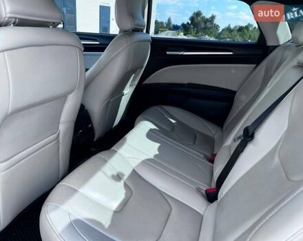 Форд Фьюжн, объемом двигателя 2 л и пробегом 145 тыс. км за 17500 $, фото 13 на Automoto.ua