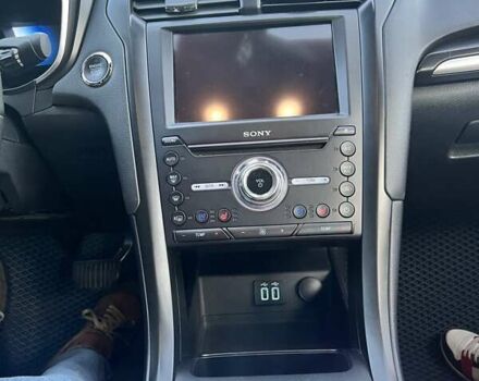 Форд Фьюжн, объемом двигателя 2 л и пробегом 51 тыс. км за 17000 $, фото 2 на Automoto.ua