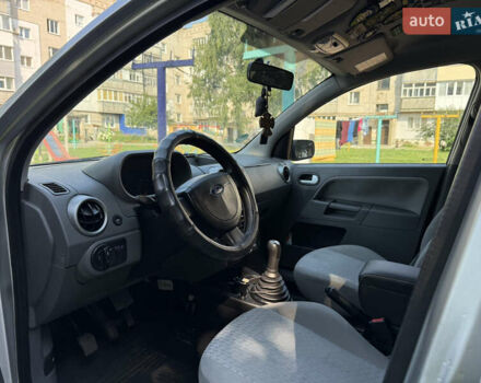 Сірий Форд Фьюжен, об'ємом двигуна 1.6 л та пробігом 224 тис. км за 3800 $, фото 13 на Automoto.ua
