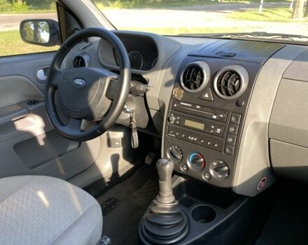 Серый Форд Фьюжн, объемом двигателя 1.4 л и пробегом 252 тыс. км за 4095 $, фото 7 на Automoto.ua