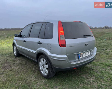 Серый Форд Фьюжн, объемом двигателя 1.6 л и пробегом 270 тыс. км за 4100 $, фото 5 на Automoto.ua