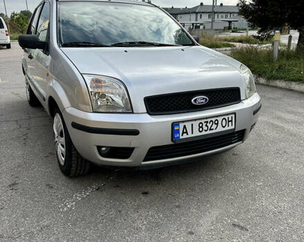 Сірий Форд Фьюжен, об'ємом двигуна 1.39 л та пробігом 250 тис. км за 3950 $, фото 2 на Automoto.ua